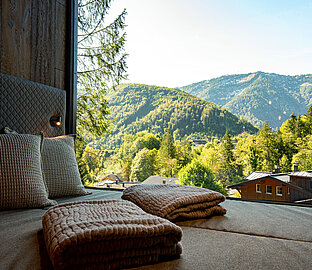 Ausblick vom WaldSPA auf die umliegende Landschaft